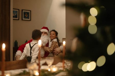 Meddig higgyen a gyerek a Mikulásban?